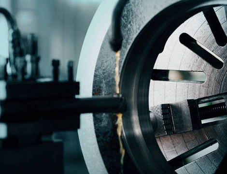 下面講講使用臥式加工中心應(yīng)注意的四點(diǎn)